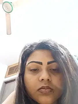 Webcam Model (blue-berry09)  is live.Free join now!