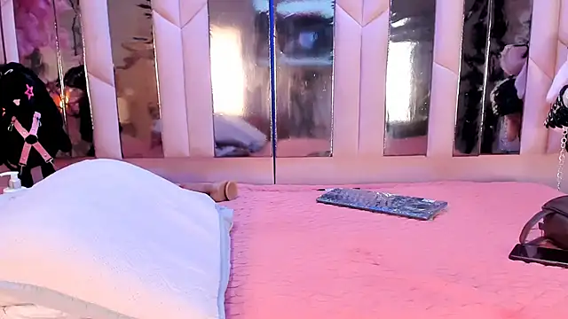 HannaCollins_ webcam