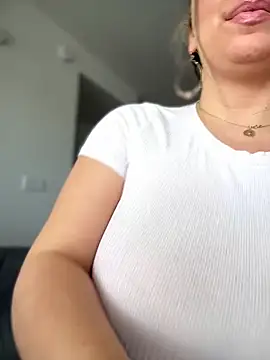 miamellycious webcam