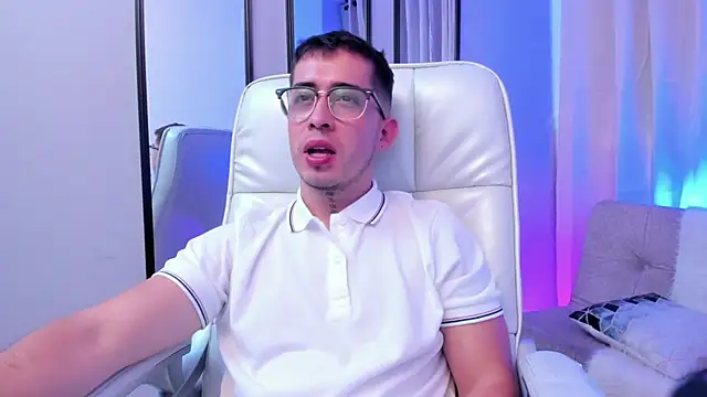 Tommas_Jhonson webcam