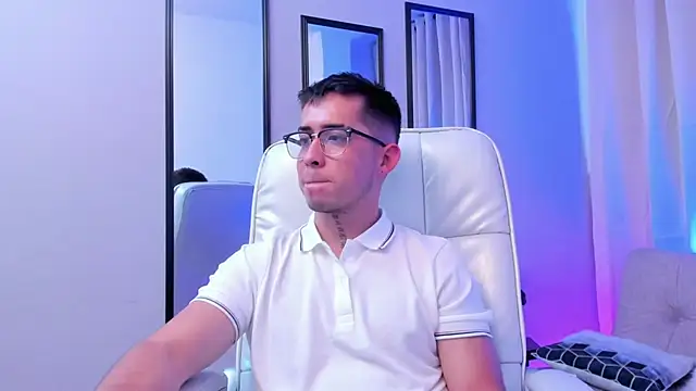 Tommas_Jhonson webcam