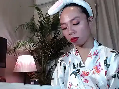 AsianTrixxx webcam