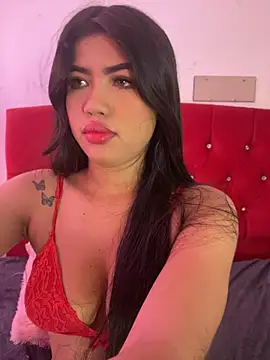 Webcam Model (Luna_20x)  is live.Free join now!