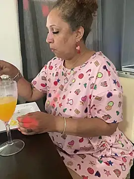 ladycreamypr2 webcam