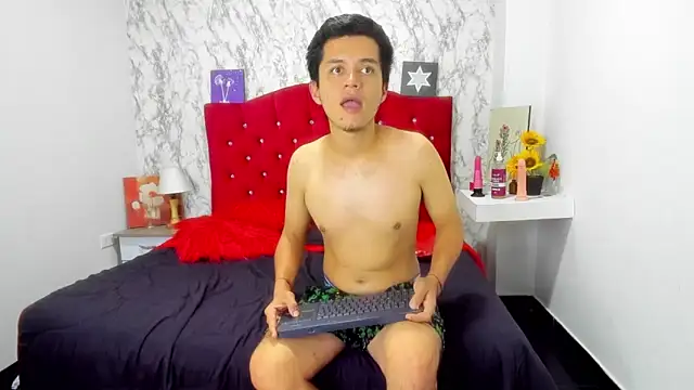 Alejandra_and_James_ webcam