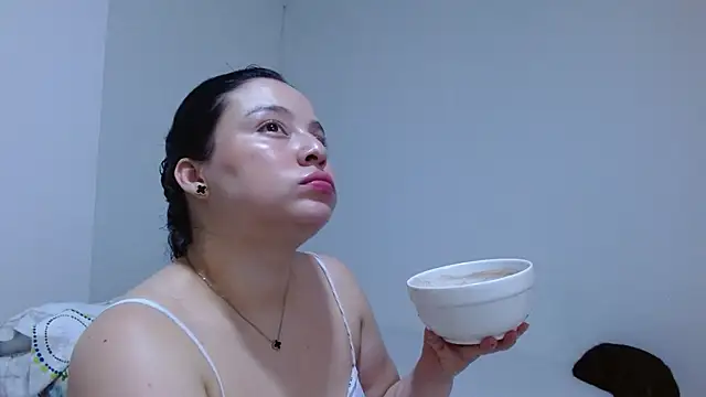 isabel_24_gil webcam