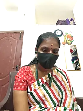 Webcam Model (Tamil_Yalini12)  is live.Free join now!