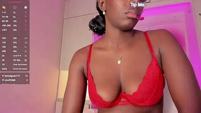 Oshun_444 webcam