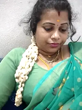 sweetqueen143 webcam