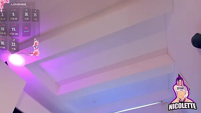 nicolette_tay webcam