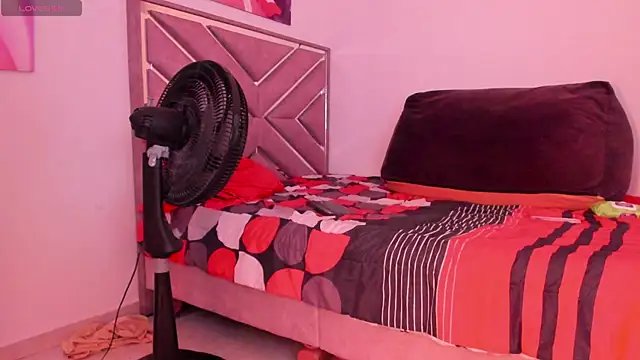 Cristal_Deep_ass's room