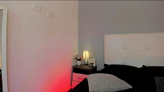 nataliabuiles (Ask my age) - Nude Dance, Rub my clit