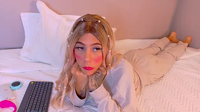 Darlyn_tenderhot__ webcam