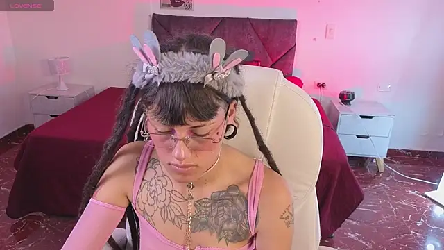 _sharlotte777 webcam