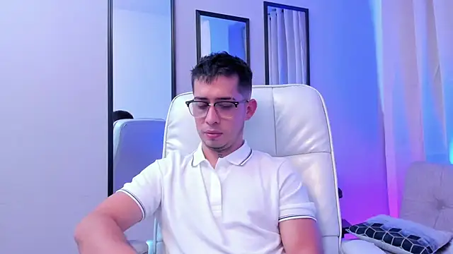 Tommas_Jhonson webcam