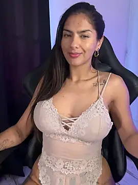 chicachocolate01 (F young) - Open ass + spanks 🔥