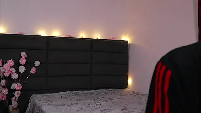 kathieandpovcock1 webcam