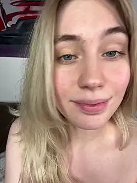 LovelyMiu webcam