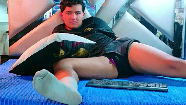 Oliver_Jamees webcam