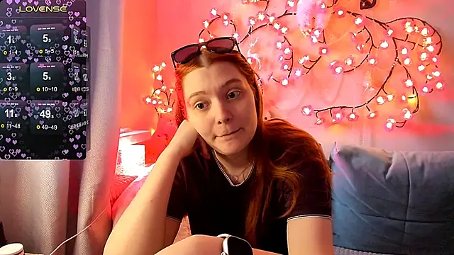 Ungoliant_Kiss webcam