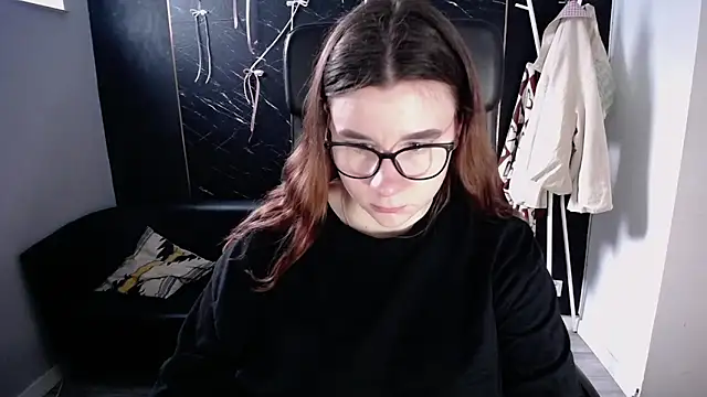 littleviki7 Stripchat cam model