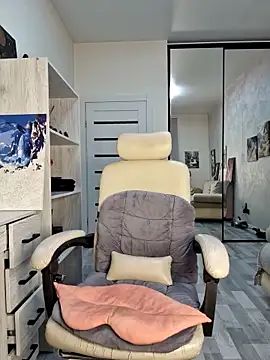 Monna Stripchat cam model