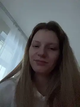 MaryHiggins Stripchat cam model