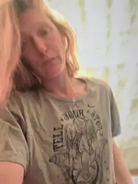 GoldenFlameGoddess Stripchat cam model