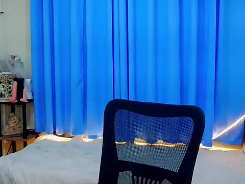 Mimi_Mckinley webcam