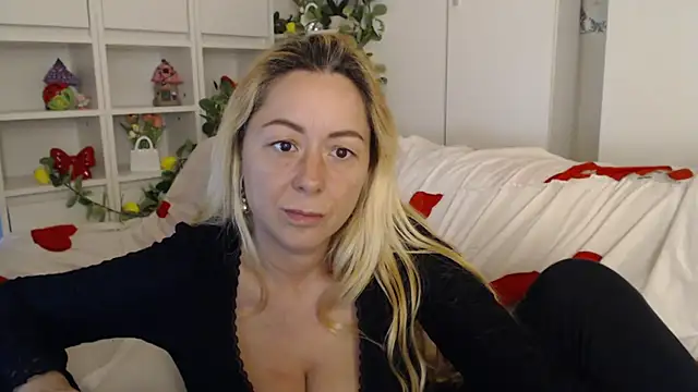 _karolynesyera_ webcam
