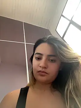 Antonella_Julieta webcam