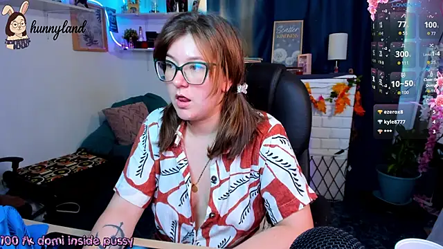 HunnyyLove webcam