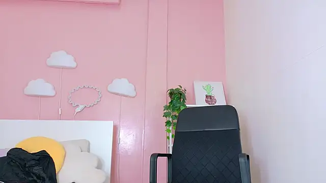 SeleneGibson__ webcam