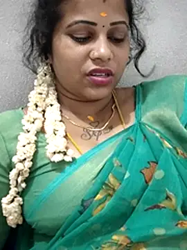 sweetqueen143 webcam