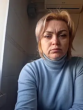 SylvieGold453 webcam