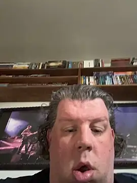 stephanie1984 (Ask my age) - I sit on the toilet for 2 minutes