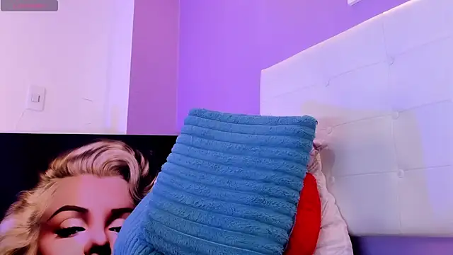 Charlotte11-11 webcam