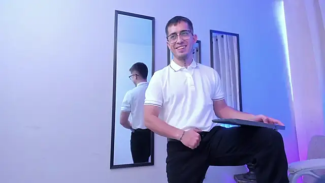 Tommas_Jhonson webcam