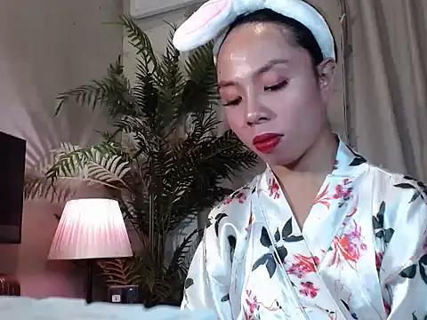 AsianTrixxx webcam