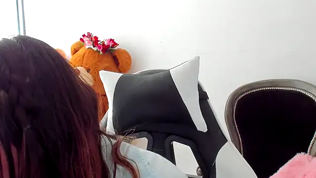 __emma__11__lecat_ - __Emma__11__Lecat_'s free webcam - UK Sex Cams