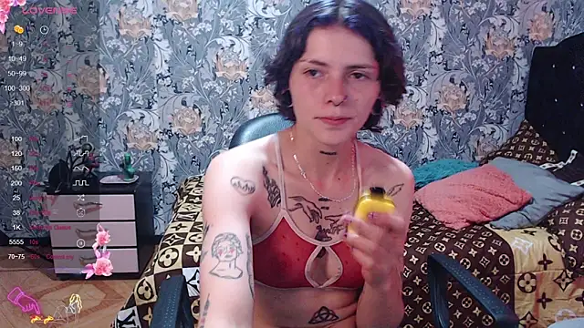 pretty_cristal69 - Pretty_cristal69's free webcam - UK Sex Cams