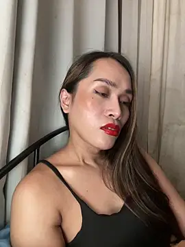 RomanticPearlTS live sex cam