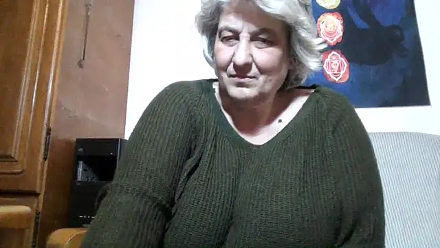 ExquisiteMature webcam