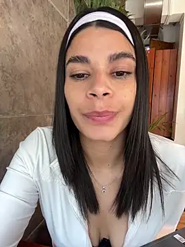 leah_honey26 (F young) - Make me yours: Public cum show