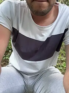 totosexe83 (M young) - Je montre ma bite