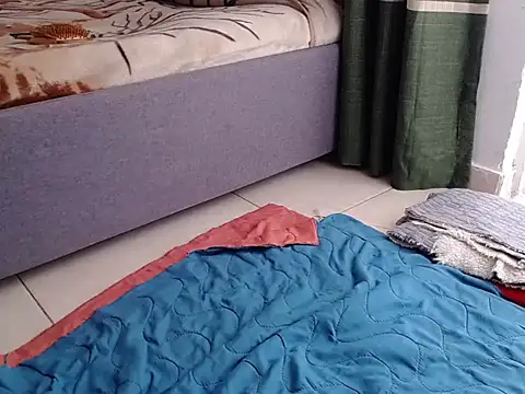 saara_johnson496 webcam