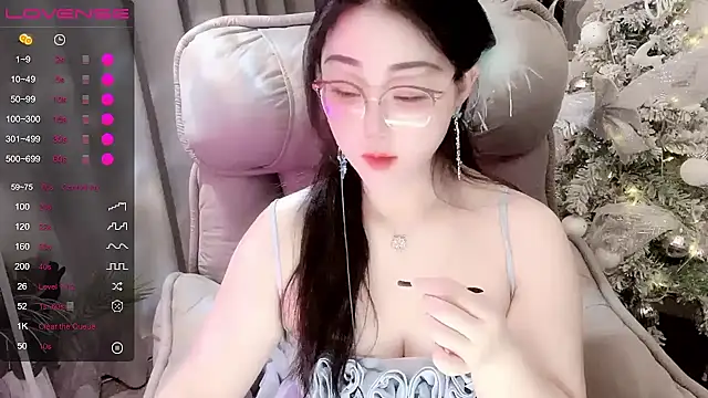 Monica-666888- webcam