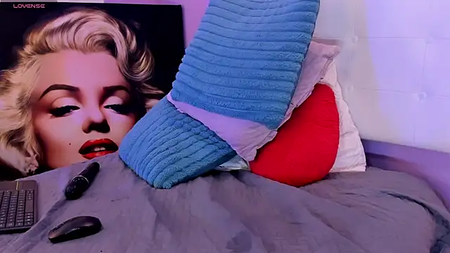 Charlotte11-11 webcam