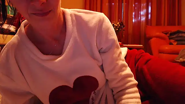 LovelyAndraGirl webcam