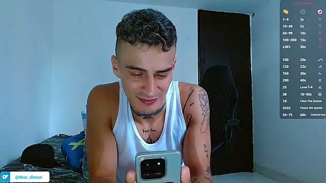 bray_hotboy777 webcam